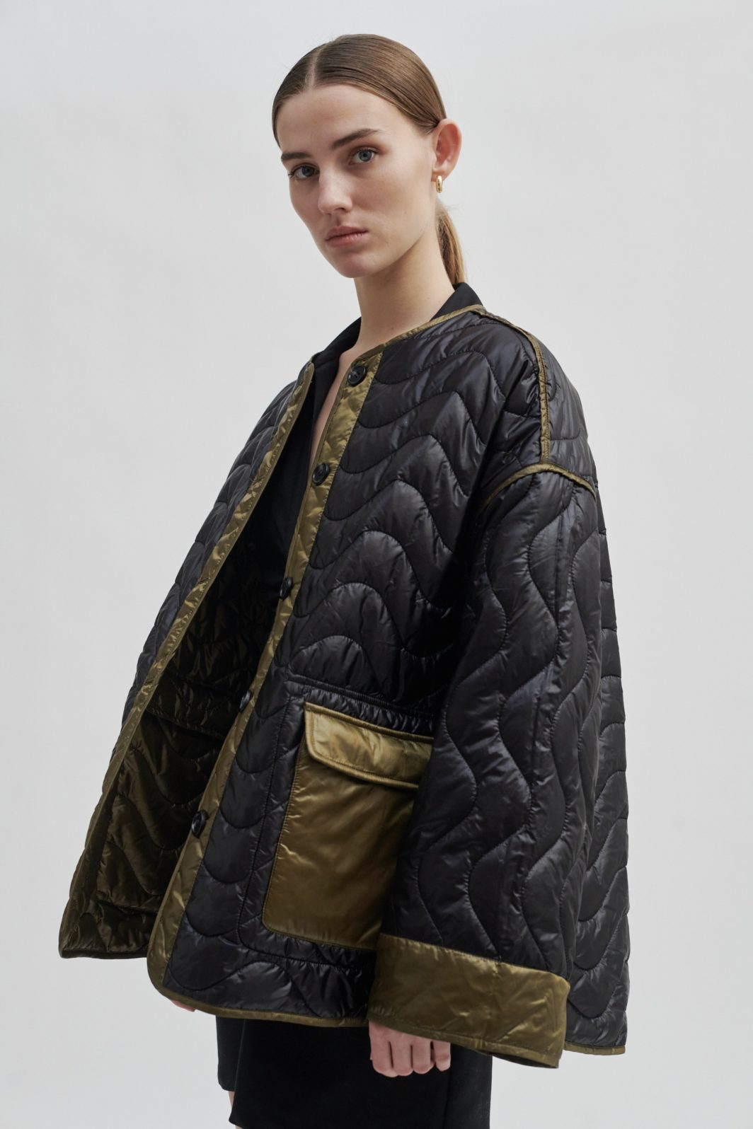 Second Female Quilly Wendejacke in Dunkle Olive/Schwarz – Bild 2
