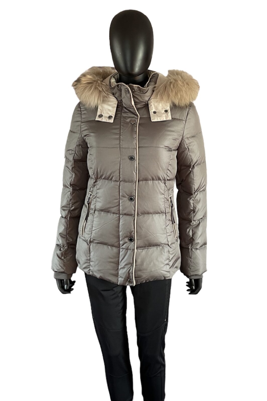 White Label kurze Daunenjacke mit Fellbesatz in Sand