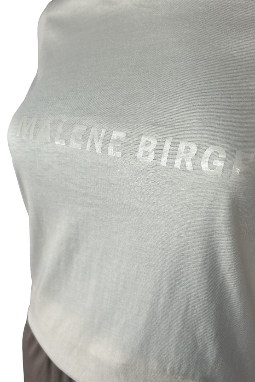 By Malene Birger T-Shirt Desmos mit Schriftzug – Bild 2