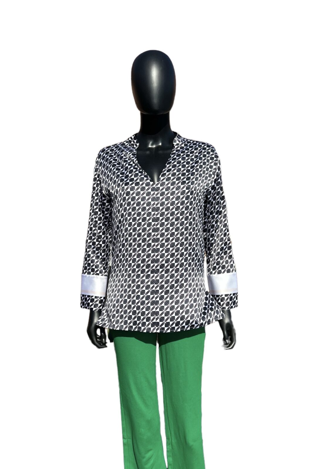 Herzensangelegenheit Seidenbluse in Caviar Mu