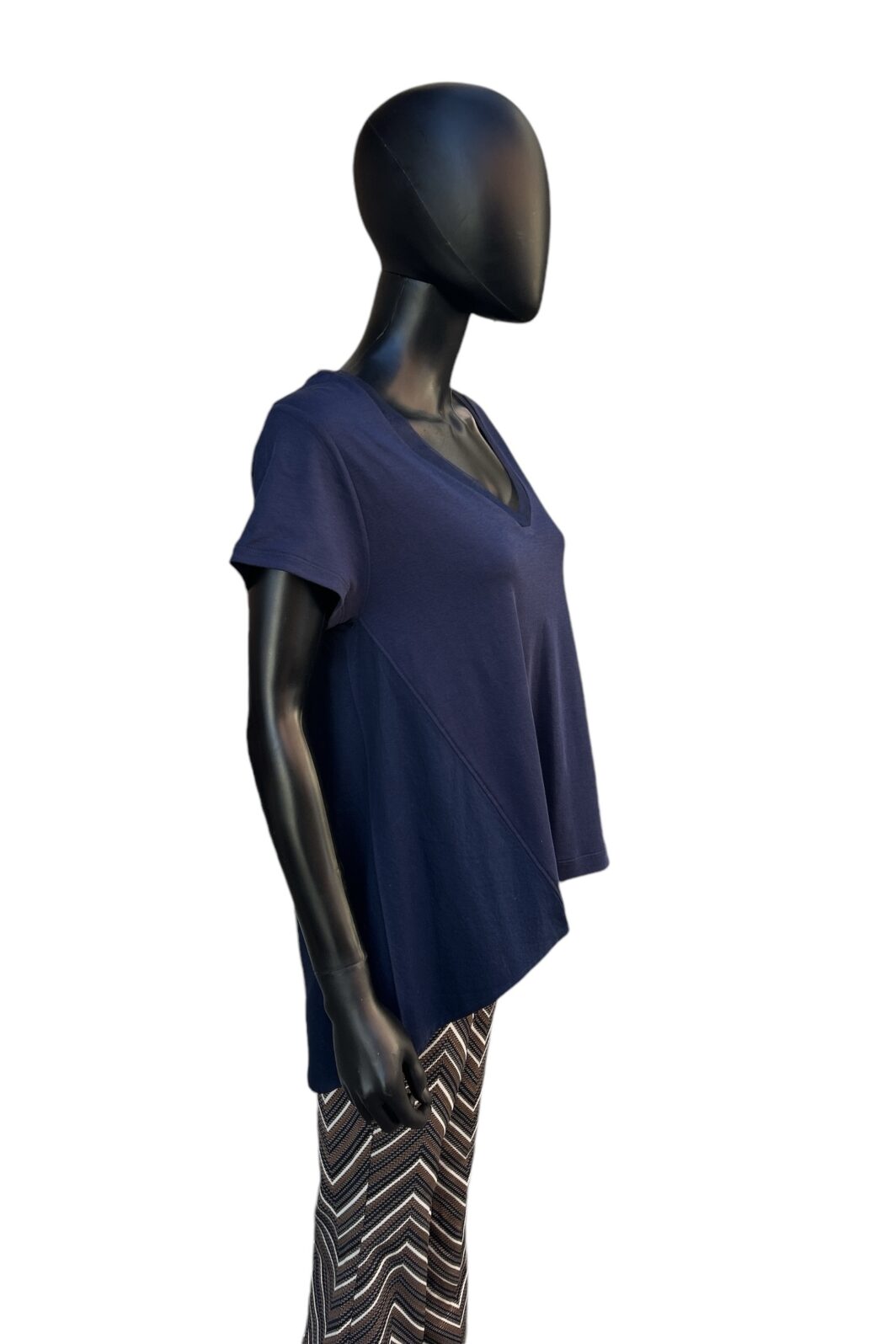 Love Joy Victory Shirt mit V-Ausschnitt in Blau – Bild 2