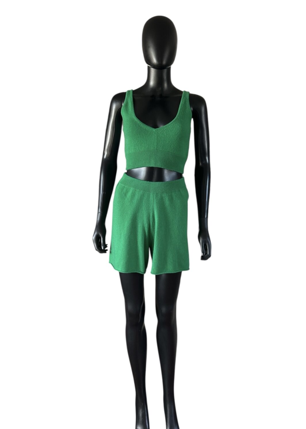 FTC Cashmere Strickshorts in Grün